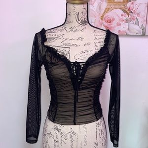 Blāshe Black & Nude Top